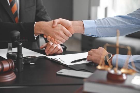Avocat droit des affaires Paris 5